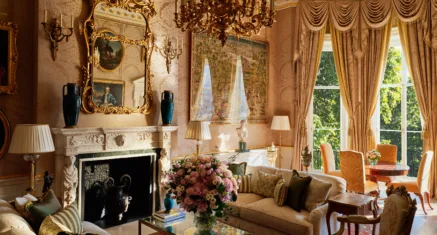 The Royal Suite Lounge